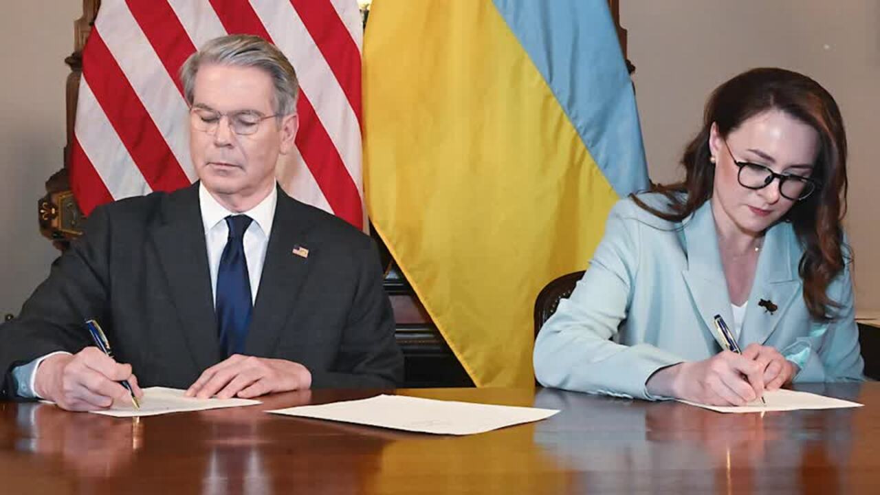  U.S. and Ukraine Sign Deal for Reconstruction and Rare Earth Minerals Access