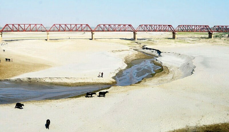 Severe Water Shortage Hits Sindh as Sukkur Barrage Faces 75% Deficit Amid Irrigation Crisis