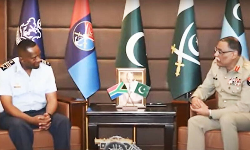 Pakistan, South Africa Vow to Deepen Military Coop