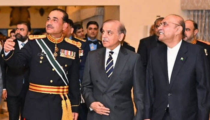 PM Shehbaz Rejects Rumors About Zardari Resignatio