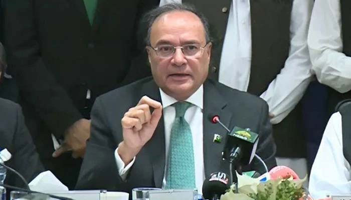  Finance Minister Signals Further Cuts in Interest