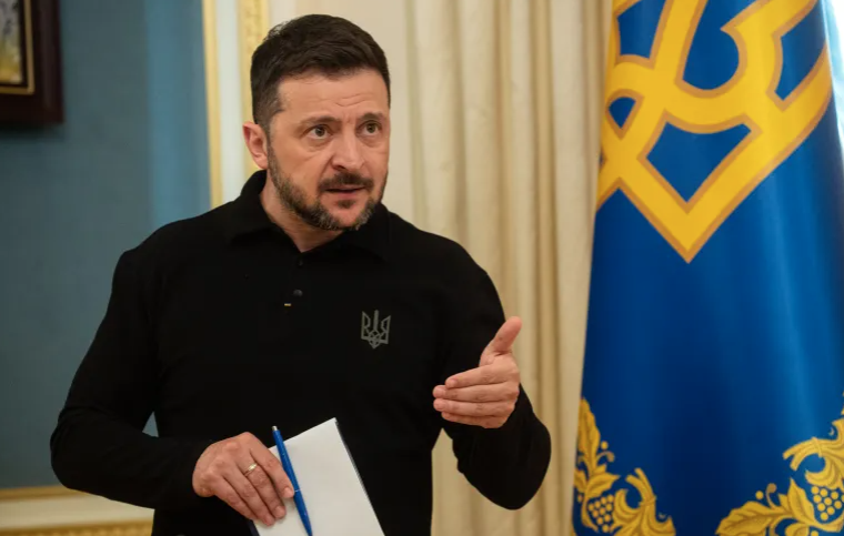 Zelenskyy Meets Trump in Washington to Discuss Pea