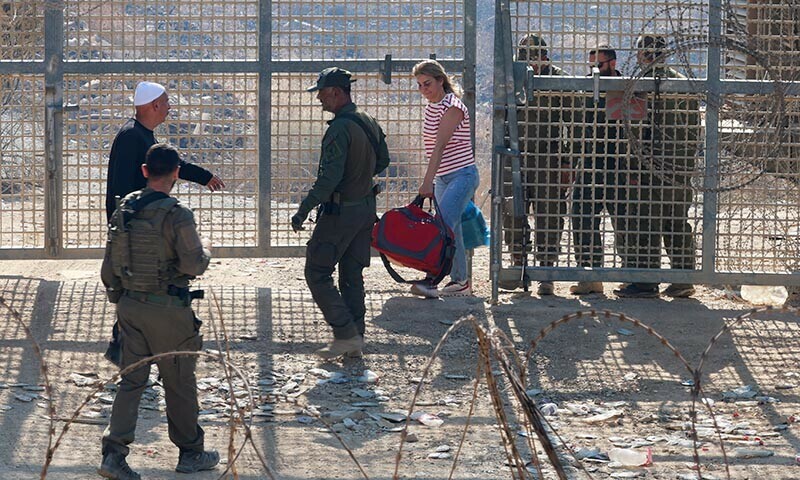 Syria Withdraws from Sweida as Israel Strikes to D