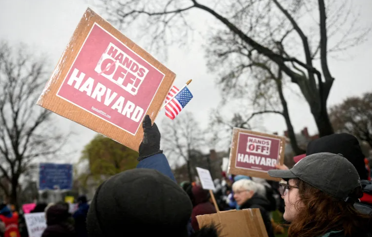 US Judge Blocks Trump Bid to Halt Harvard’s Foreign Student Enrollment