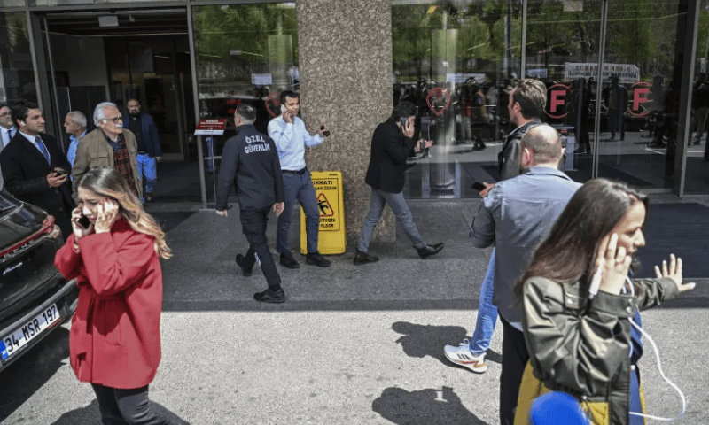 Strong 6.2 Magnitude Earthquake Jolts Istanbul; No Major Damage Reported