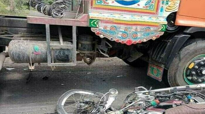 Motorcyclist Killed in Water Tanker Crash in Korangi