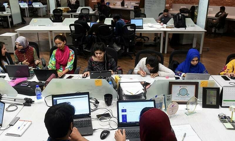 Telecom Operators Urge PM's Intervention as Internet Disruptions Threaten Pakistan's Economy