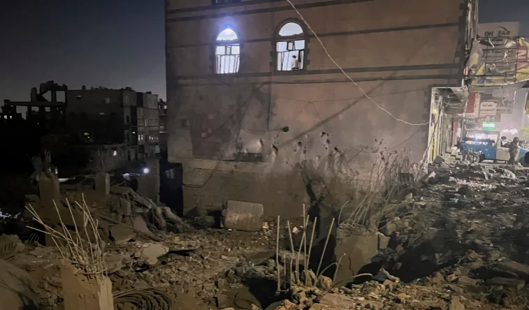 US Airstrikes Kill 1, Injure 13 in Yemen’s Capital Amid Renewed Offensive