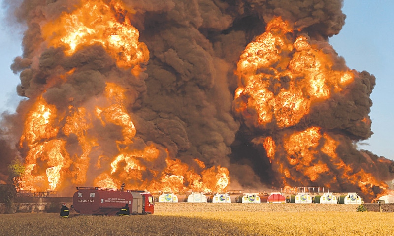 40 Injured in Oil Tanker Explosion in Balochistan’s Noshki